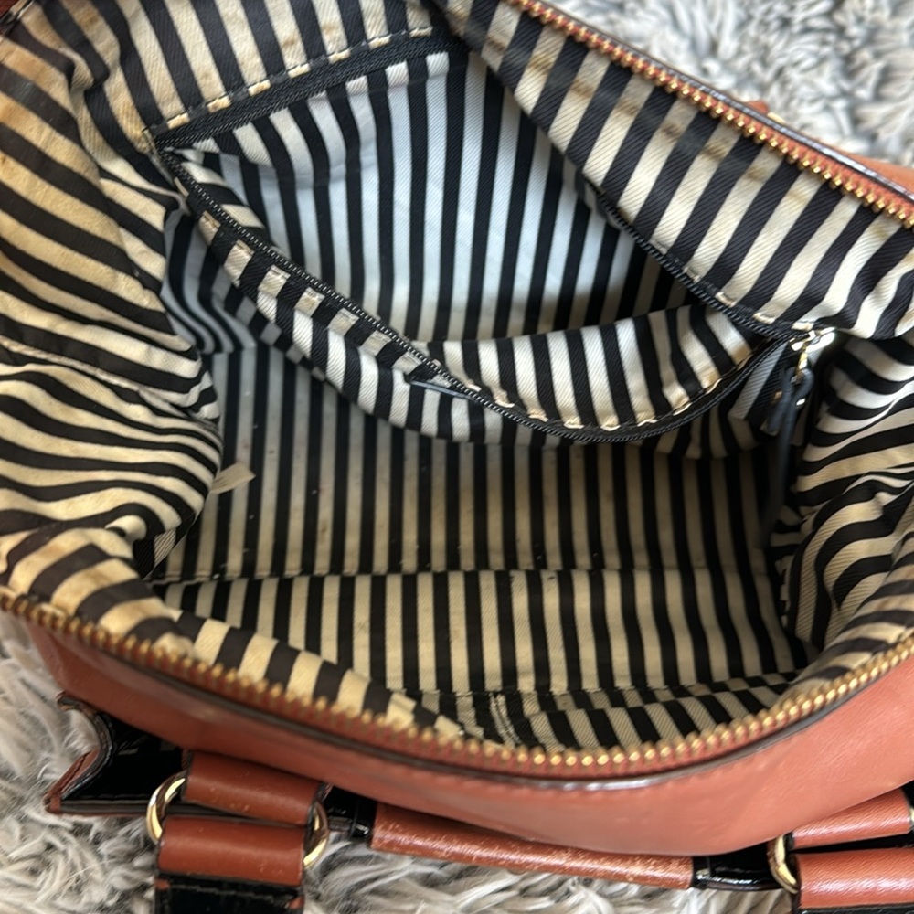 Kate Spade brown leather hand back with striped interior. - Picture 5 of 6
